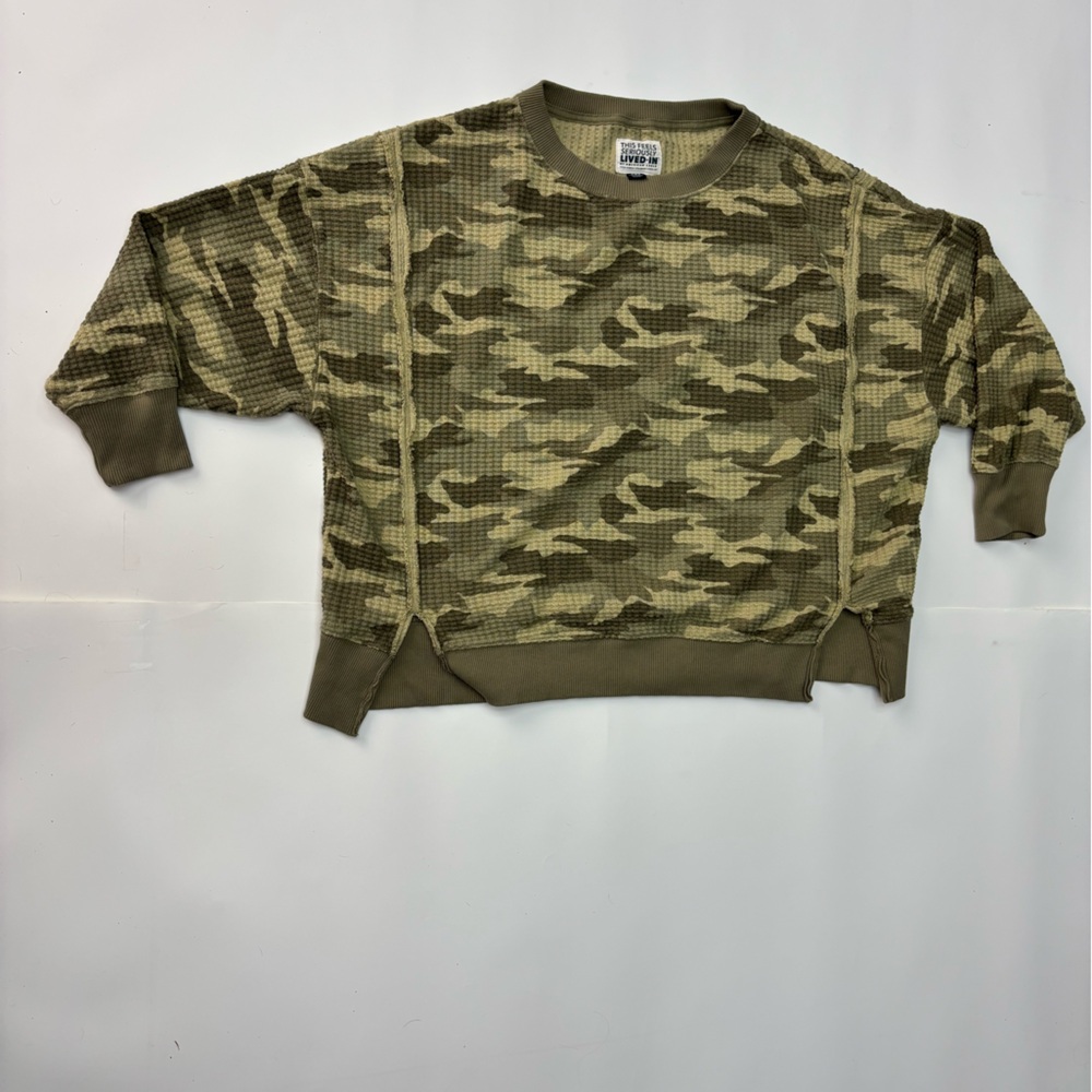 American Eagle Outfitters Olive Camo Crewneck Sweater